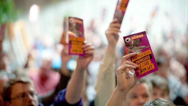 Vier Wochen vor der NRW-Wahl heißt es für die Piraten auf dem zweitägigen Landestreffen: Klar Schiff machen für den erstmaligen Einzug in den Düsseldorfer Landtag.