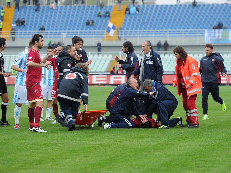 Morosini war während des Spiels seiner Mannschaf Livorno Calcio zusammengebrochen.