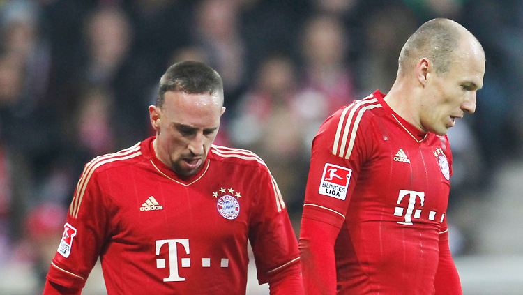 Die Mienen von Franck Ribery und Arjen Robben sagen alles.