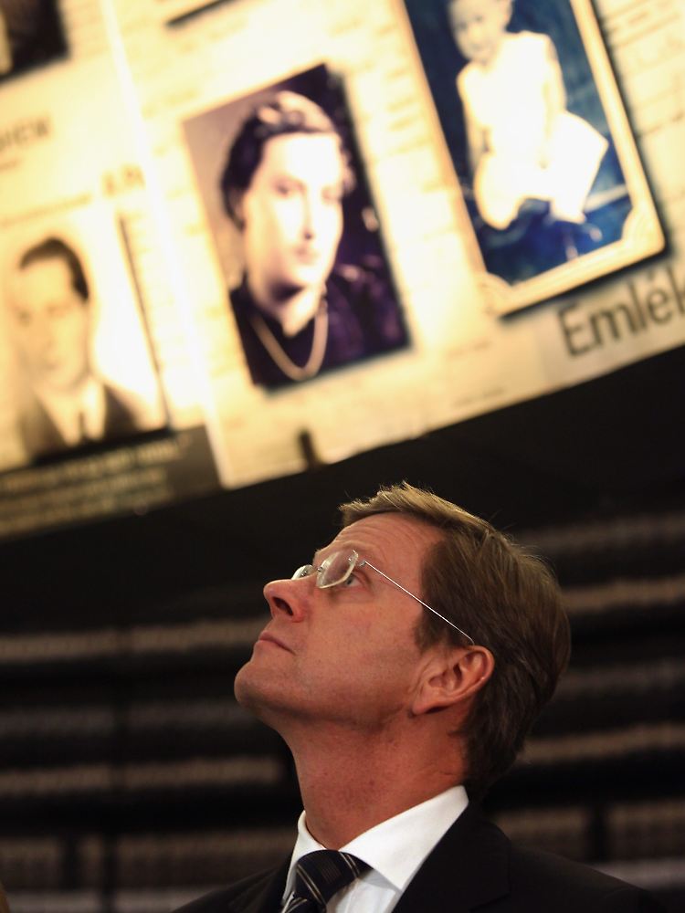 Westerwelle in der Holocaust-Gedenkstätte Jad Vaschem.