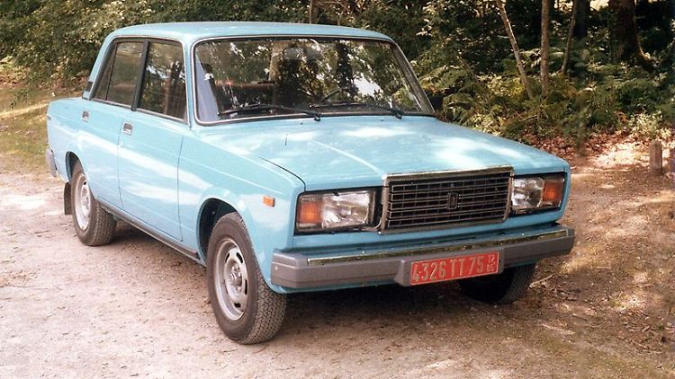 Lada 2107, besser bekannt als Lada Nova, war einst das sportlichste und schnellste Auto des Ostblocks.