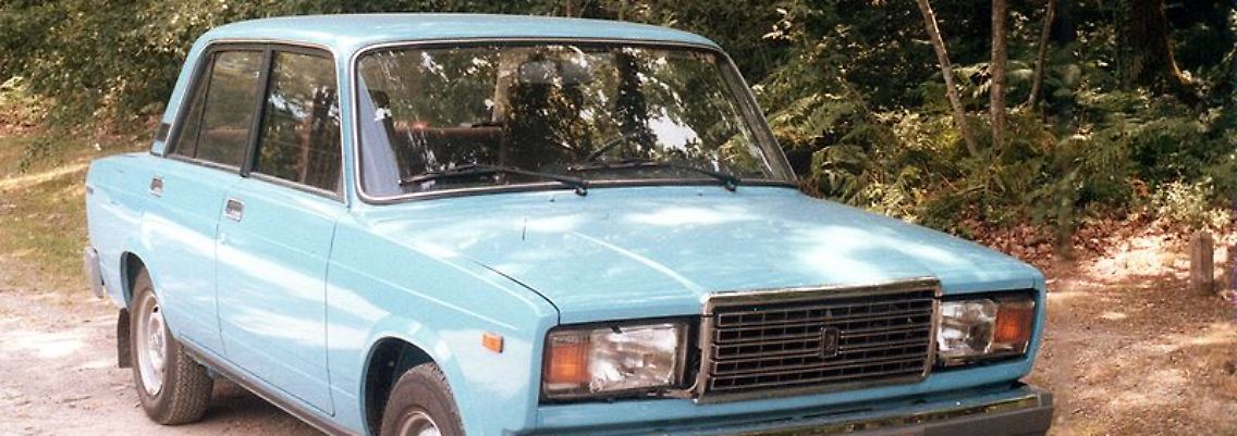 Lada 2107, besser bekannt als Lada Nova, war einst das sportlichste und schnellste Auto des Ostblocks.