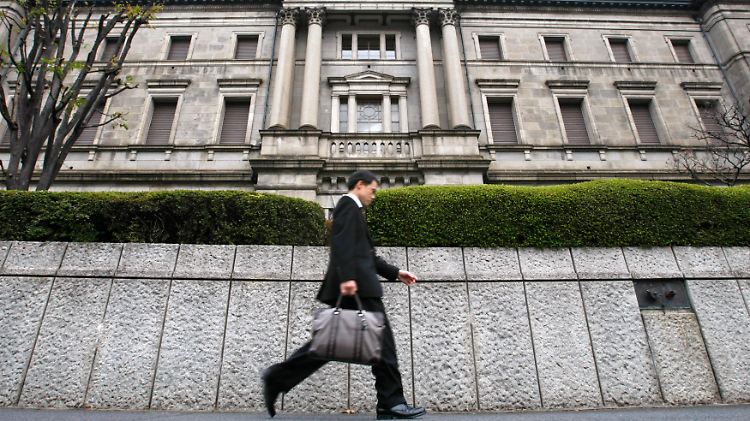 Die japanische Notenbank soll helfen die Deflation zu bekämpfen.