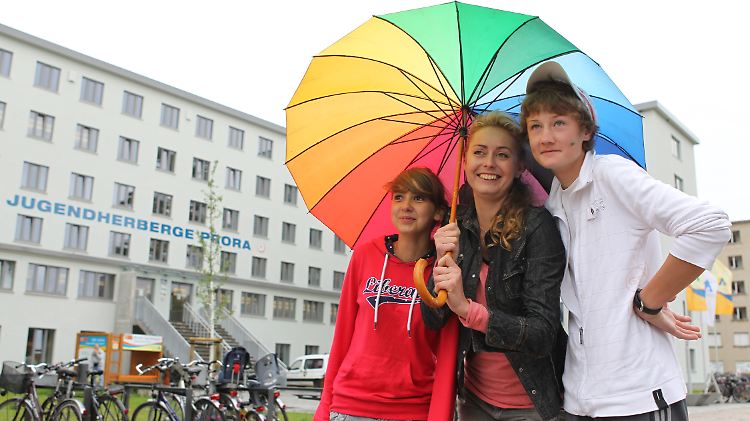 In Jugendherbergen wie der neuen in Prora finden Kinder und Jugendliche schnell Freunde.