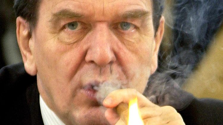 Gerhard Schröder wollte "fordern und fördern".