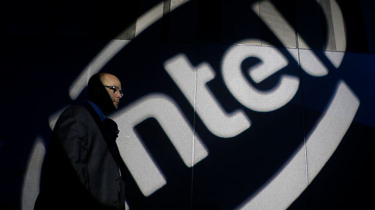 Intel versucht noch auf den Smartphone-Boom aufzuspringen.