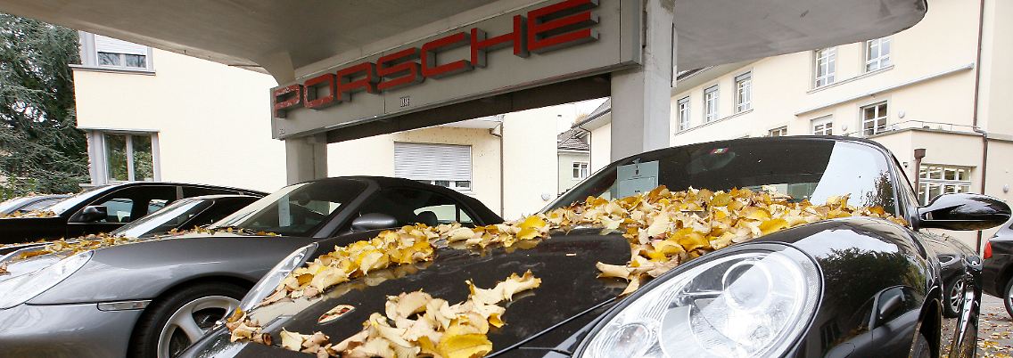 Nicht viele Mobilitätshilfen sehen mit Laub auf der Haube noch so schnell aus wie dieser Porsche.