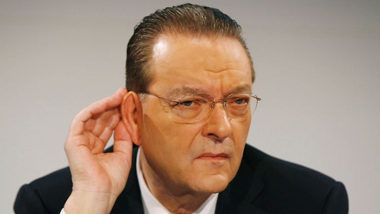 Manchmal sind Dinge auch unverständlich. Oswald J. Gruebel, Chef der Swiss Bank während einer Pressekonferenz.
