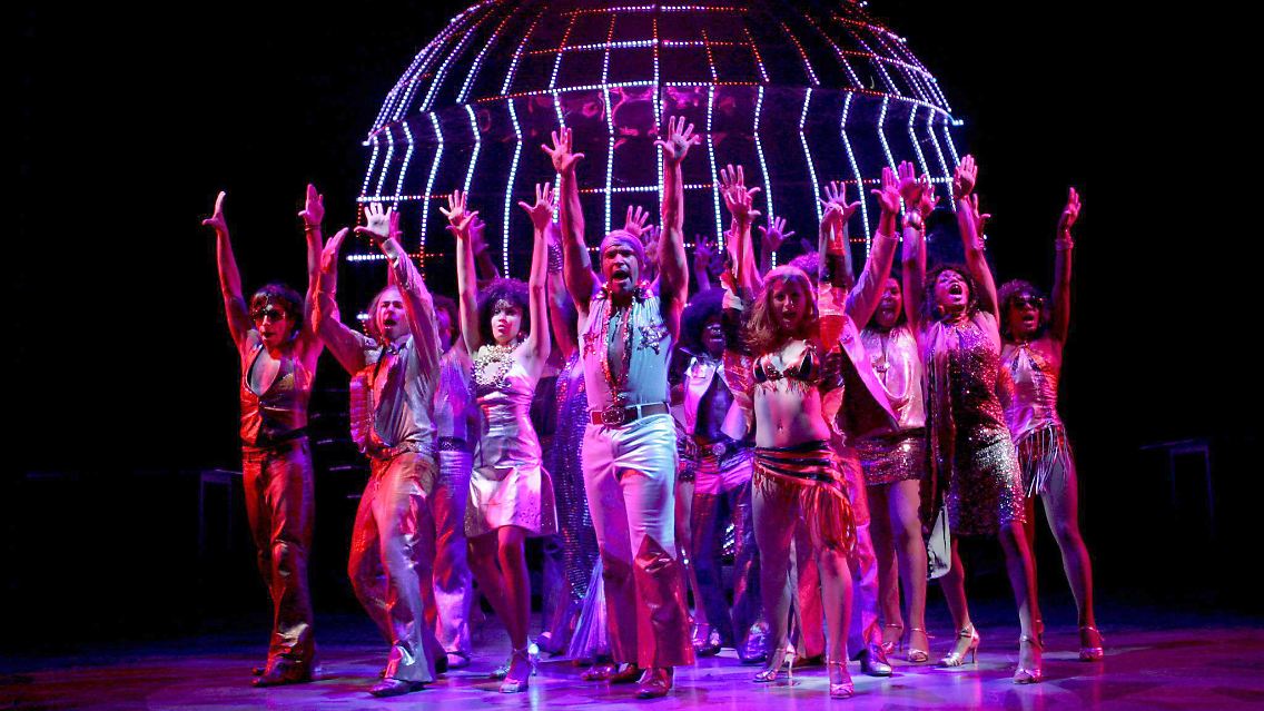Schätzungsweise ein Drittel der Londoner Theatertickets geht an ausländische Touristen. ("Daddy Cool"-Vorstellung im Shaftesbury Theatre)
