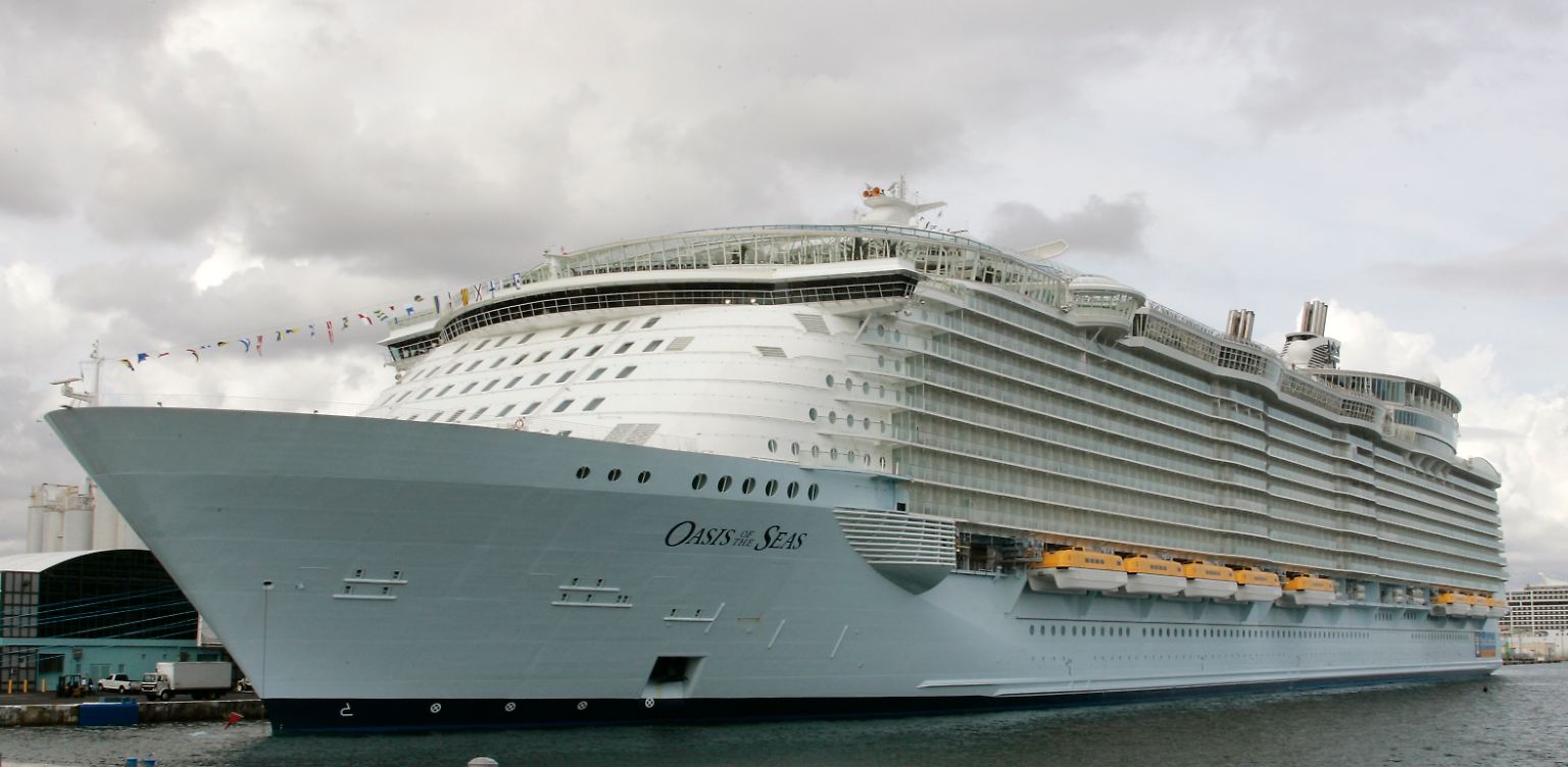 Die "Oasis of the Seas" bricht einige Rekorde: Es ist das größte und teuerste Kreuzfahrtschiff der Welt.