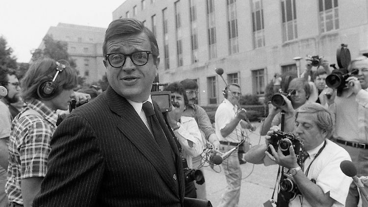 Colson auf dem Weg zum Gericht im Jahr 1974.
