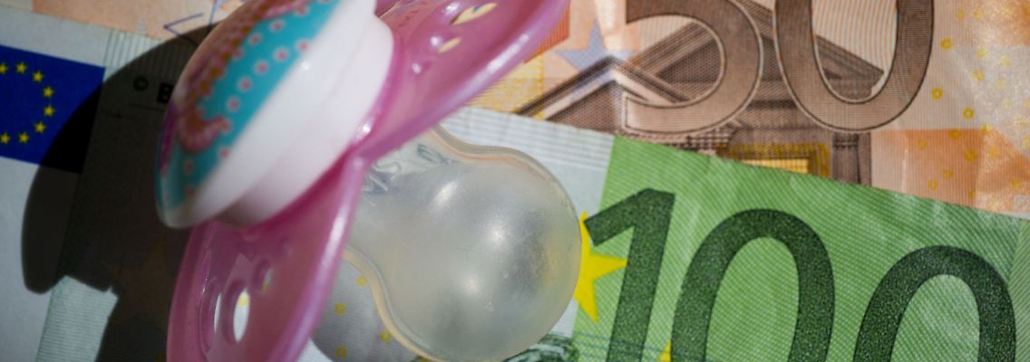 Der Streit ums das Betreuungsgeld belastet die Regierungskoalition mehr als gedacht.