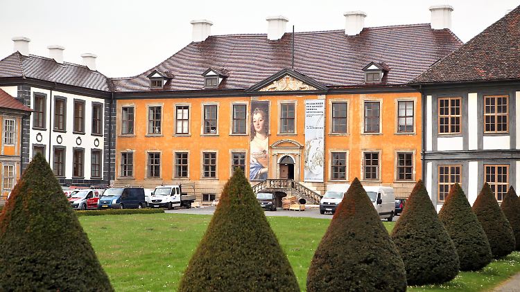 Die Spannung steigt. In zwei Tagen wandelt Königin Beatrix in Oranienbaum auf den Spuren ihrer Ahnen.