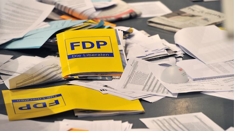 Landet die FDP bald auf dem Müll? Wenn sie die Landtagswahlen verliert, spräche viel dafür.