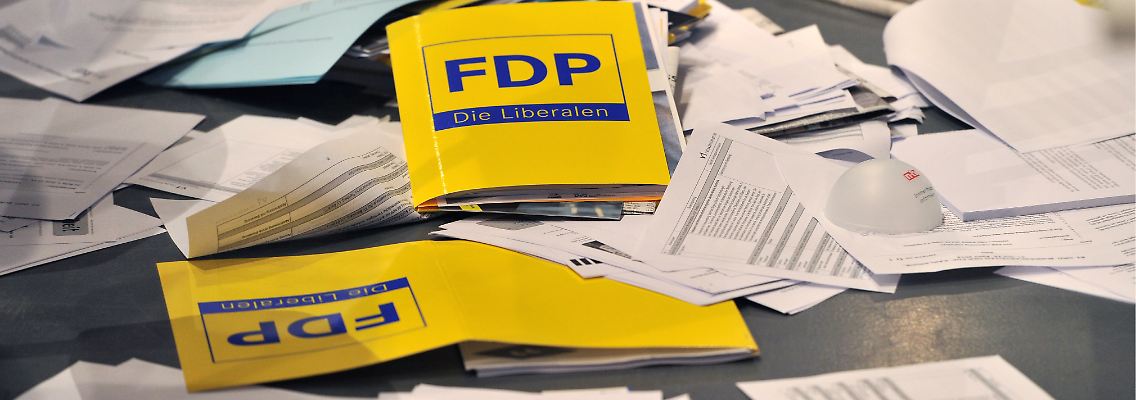 Landet die FDP bald auf dem Müll? Wenn sie die Landtagswahlen verliert, spräche viel dafür.