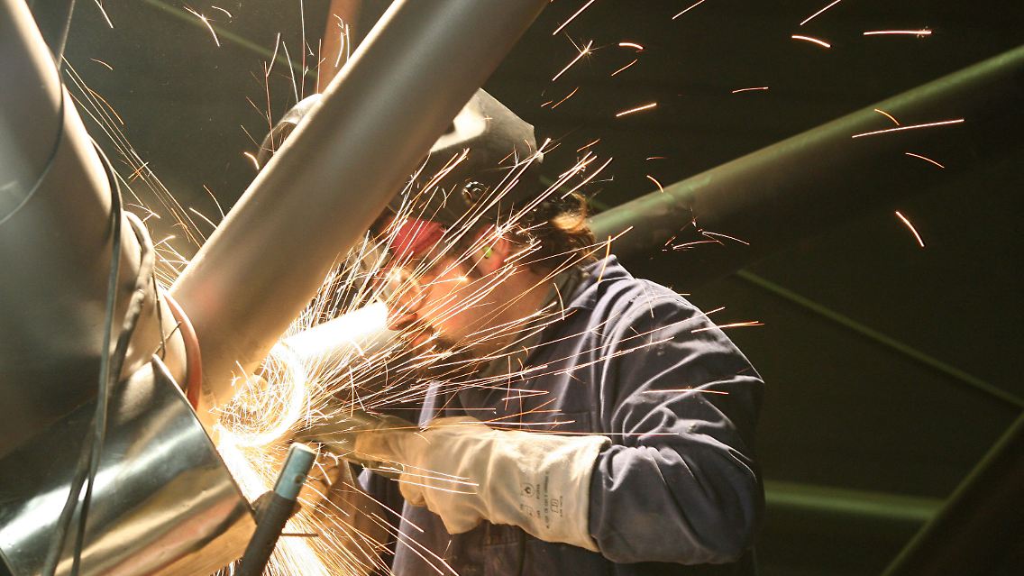 Besonders in der Industrie hat sich die Stimmung aufgehellt.
