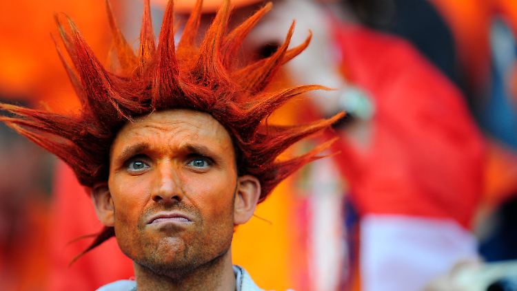 Auch dieser Fußballfan weiß: Die Niederlande müssten eigentlich ganz oben mitspielen.