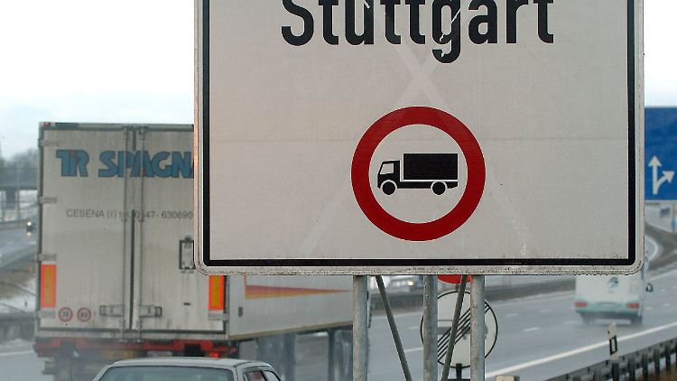 Durchfahrt eigentlich verboten: Wenn sich Lkw-Fahrer auf Pkw-Navis verlassen, dann werden sie oft fehlgeleitet.