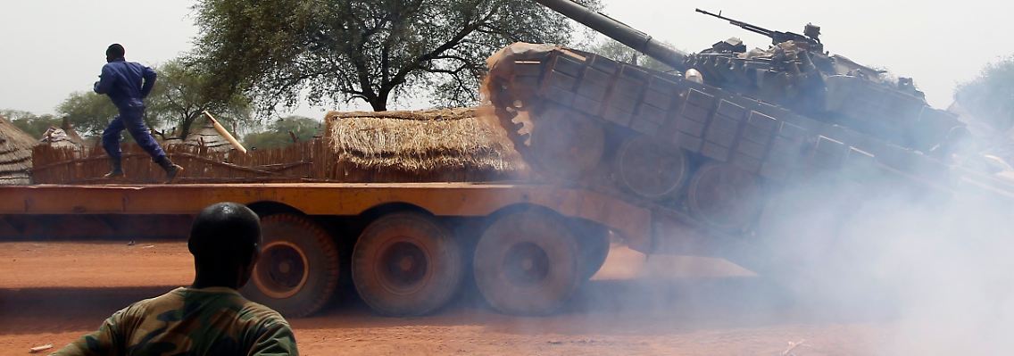Der Südsudan bringt weiter sein Panzer in Stellung, hier ein sowjetischer T-72.