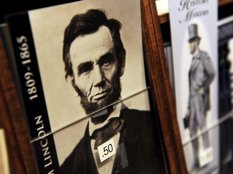 Saß im Theater, als ein Mann in seine Loge eindrang und ihm in den Kopf schoss: Abraham Lincoln.