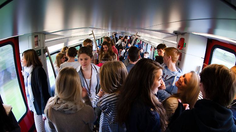 Zehntausende Deutsche pendeln täglich zur Arbeit in die Schweiz.
