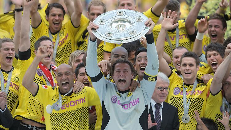 Keiner von ihnen flog vom Platz: Die Fußballer von Borussia Dortmund feierten als fairste Mannschaft der Liga in der vergangenen Saison die Meisterschaft.