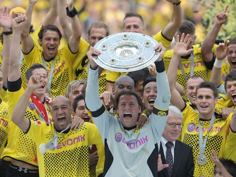 Beim dritten Meisterstreich für den BVB könnten die Dortmunder den FC Bayern überholen.