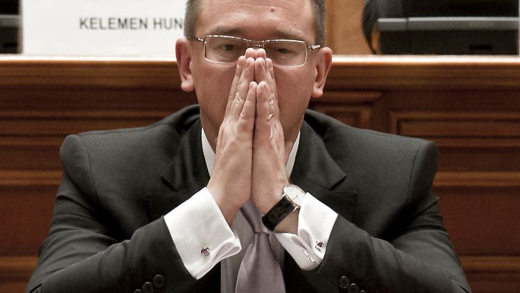 Ministerpräsident Ungureanu übernahm erst Anfang des Jahres die Regierung. Auch sein Vorgänger Boc stolperte über einen regiden Sparkurs.