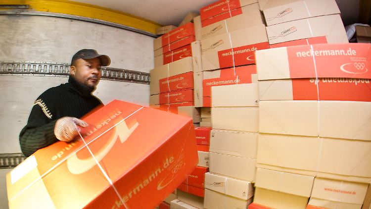 Das Neckermann-Logistikzentrum in Frankfurt soll laut Verdi dichtgemacht werden.