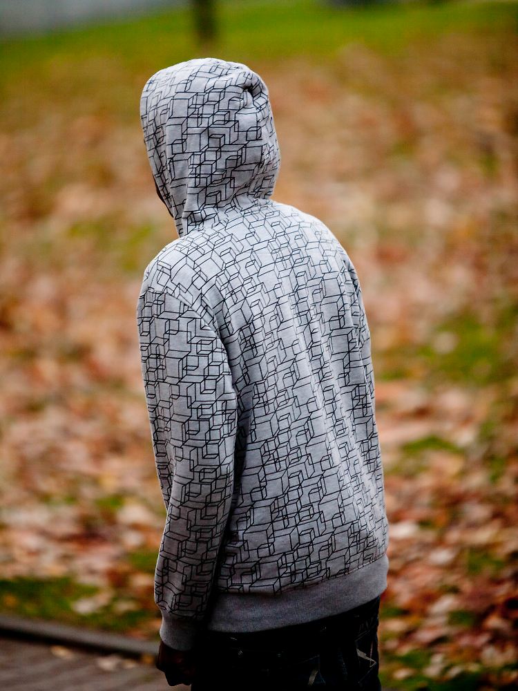 Für Jugendliche kommt die Trauer oft "ungelegen" - Eltern dürfen ihre jugendlichen Kinder in ihrer Trauer trotzdem nicht auf sich gestellt lassen.