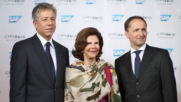 Königin Silvia mit den SAP-Vorstandschefs Bill McDermott (links) und Jim Hagemann Snabe.