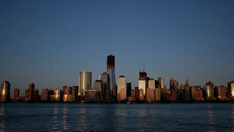Blick über den Hudson auf Manhattan: New York City ist nur eines der wirtschaftlichen Zentren der USA.