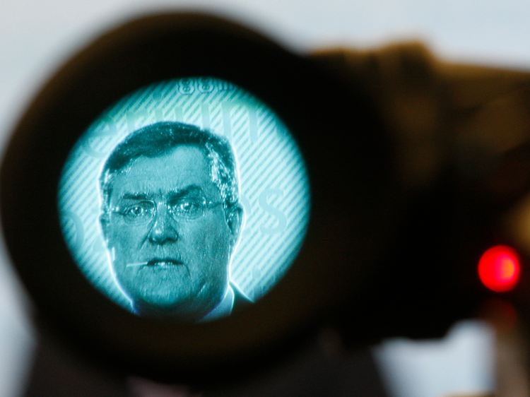 Noch ist der Skandal um den angeblich uninformierten Ex-Verteidigungsminister nicht aufgeklärt - Franz Josef Jung am Freitag bei der Verlesung seiner Rücktrittserklärung.
