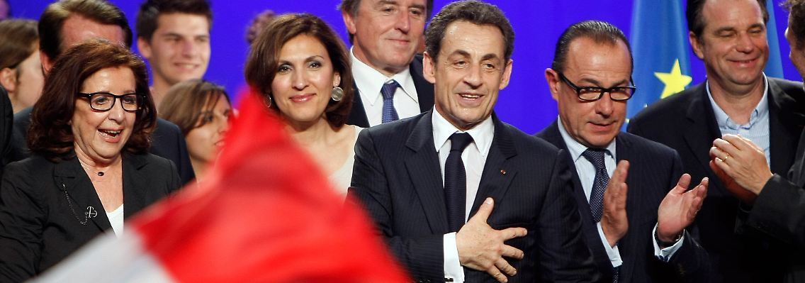 Sarkozy gibt sich kämpferisch und wirbt um Stimmen aus dem rechten Spektrum.