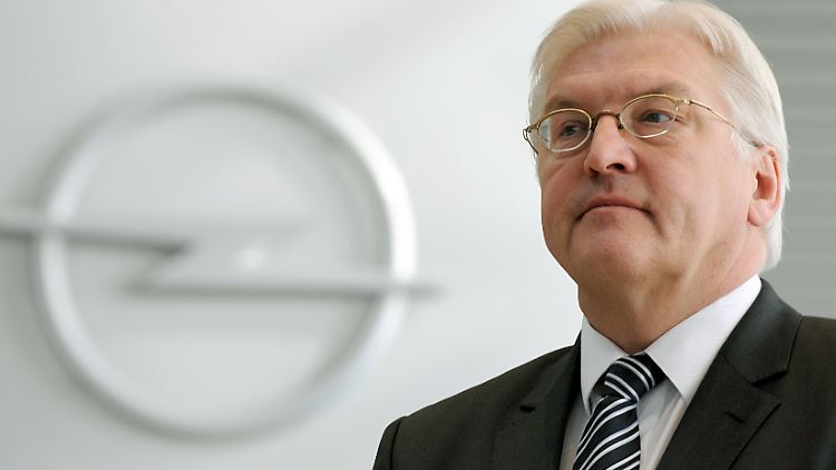SPD-Fraktionschef Steinmeier kann sich Staatsgeld für Opel schon vorstellen.