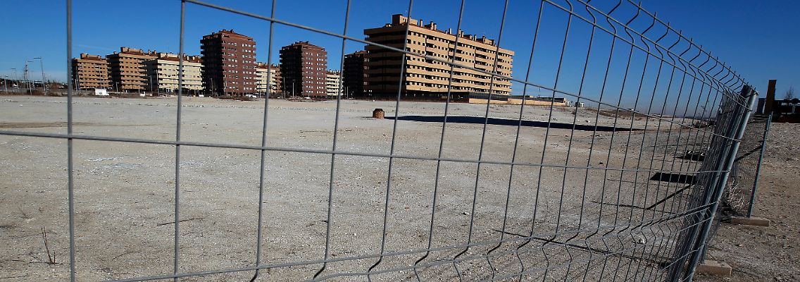 Investitionsruinen: Nicht fertiggestellte Häuser in einem Vorort von Madrid.
