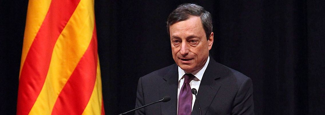 Zu Gast bei den Katalanen: Mario Draghi am Rednerpult in Barcelona.
