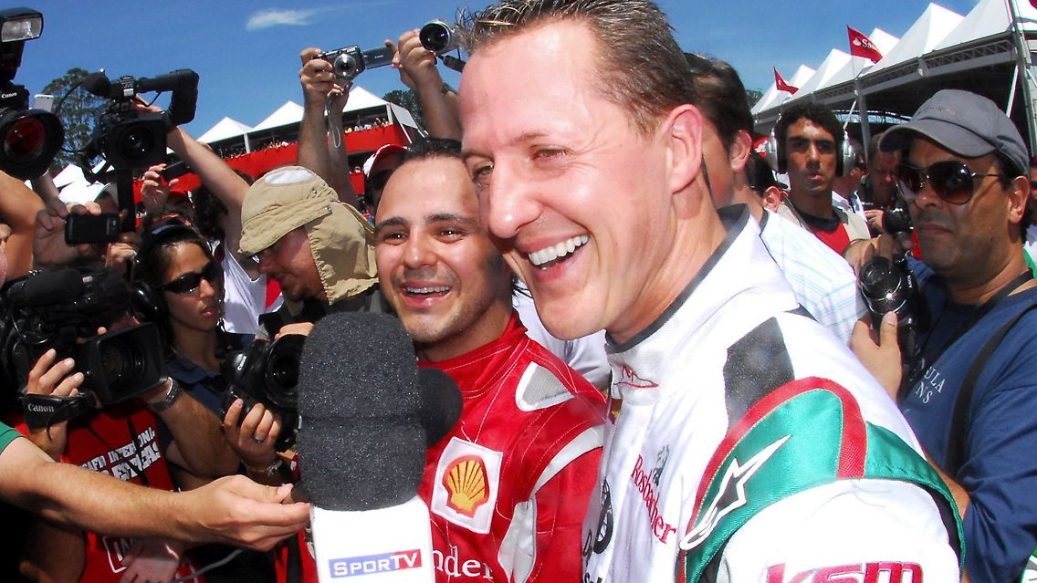 Gut gelaunt: Michael Schumacher und Felipe Massa.