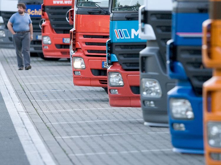 Achsen, Fahrwerke, Sattelkupplungen, Federsysteme: Teile von SAF-Holland arbeiten in vielen Lkws.