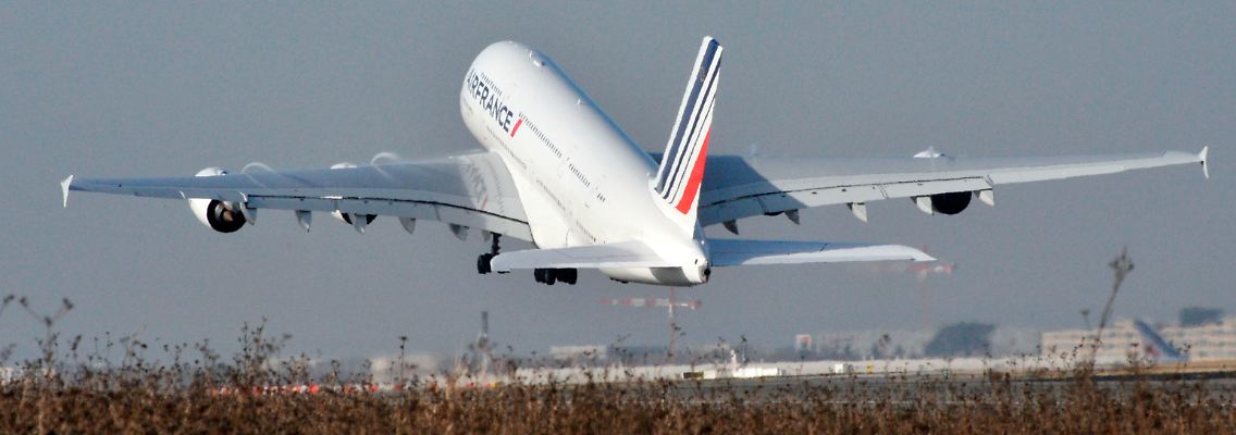 Riesenjet mit zwei Decks: Hier beim Start in Paris.
