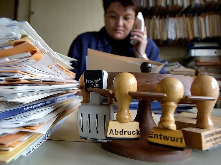 Auch wer in deutschen Amtsstuben wirken möchte, muss einige Tests bestehen.