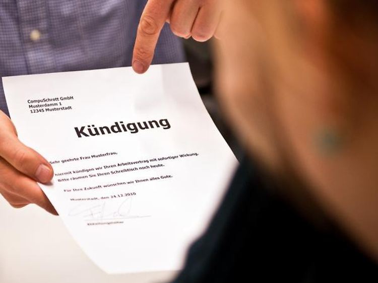 Betriebsbedingte Kündigungen müssen Unternehmen an die Mitarbeiter aussprechen, die am wenigsten schutzbedürftig sind.