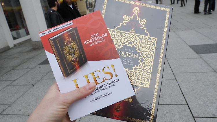 Der Koran ist das Maß aller Dinge für die Salafisten, staatliche Gewalt wird nicht anerkannt.