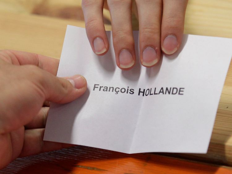 In Zukunft mit Hollande: Angela Merkel wird von nun an wohl mehr strampeln müssen.