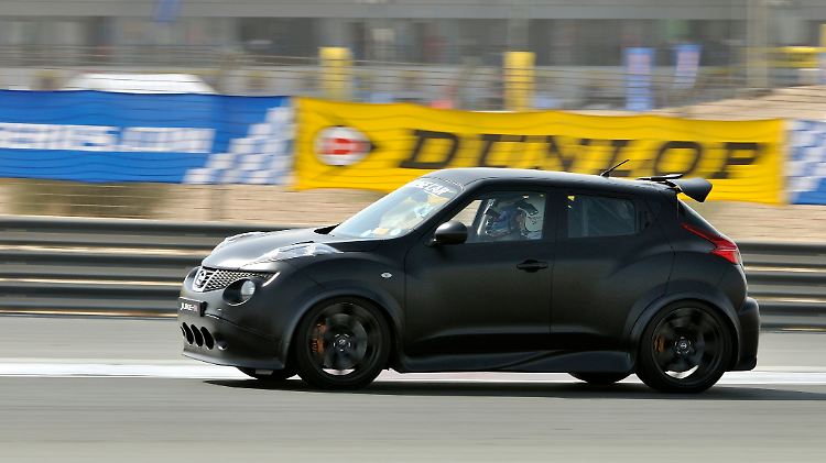 Weniger für Straße und Gelände geschaffen: Der Nissan Juke-R mit einem V6-Biturbo und 485 PS.