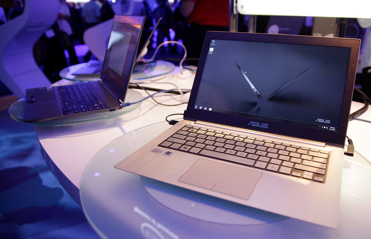Ultrabooks stellen die neue Königsklasse der Laptops dar. Sie sind extrem leistungsstark, starten in Sekunden und halten viele Stunden durch.