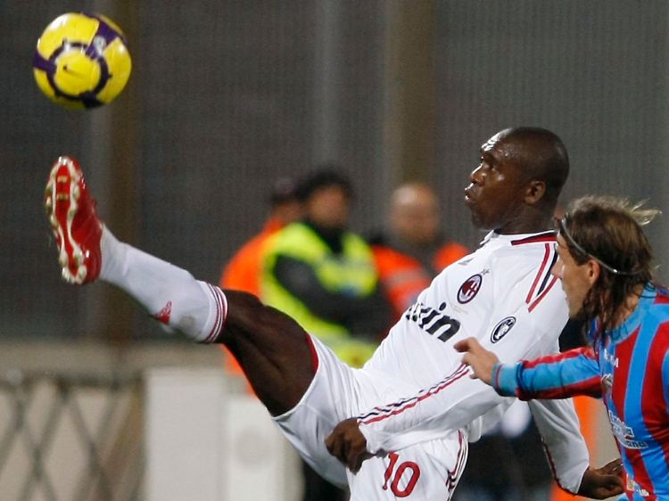Seedorf spielt bei AC Milano.