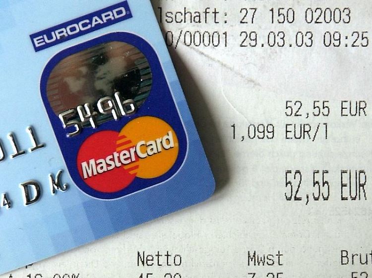 Bereits 2007 hatte die Kommission Mastercard verboten, Interbankenentgelte für grenzüberschreitende Transaktionen in der EU zu verlangen.