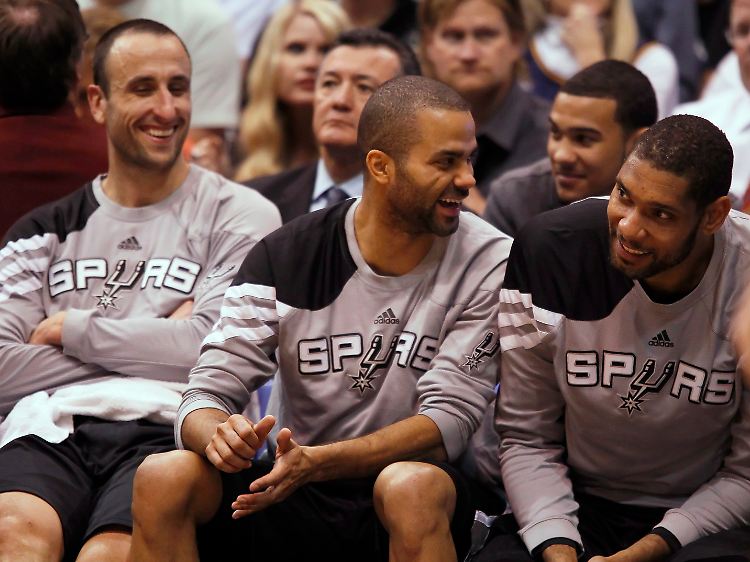 Parade der Routiniers: Manu Ginobili (l.), Tony Parker und Tim Duncan stehen mit San Antonio in der nächsten Playoff-Runde.
