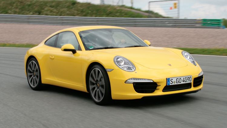 Dass Porsche den Fahrer eines 911 zum Büttel der Elektronik macht, kann und will man sich nicht vorstellen.